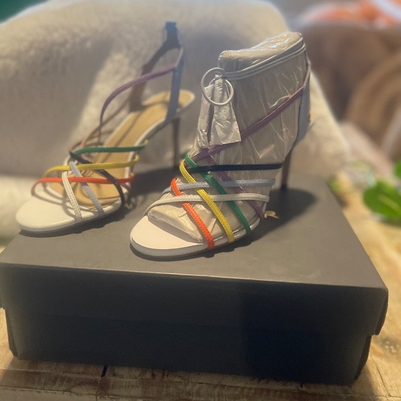 ANN TAYLOR Sandal - Picture 2 of 2